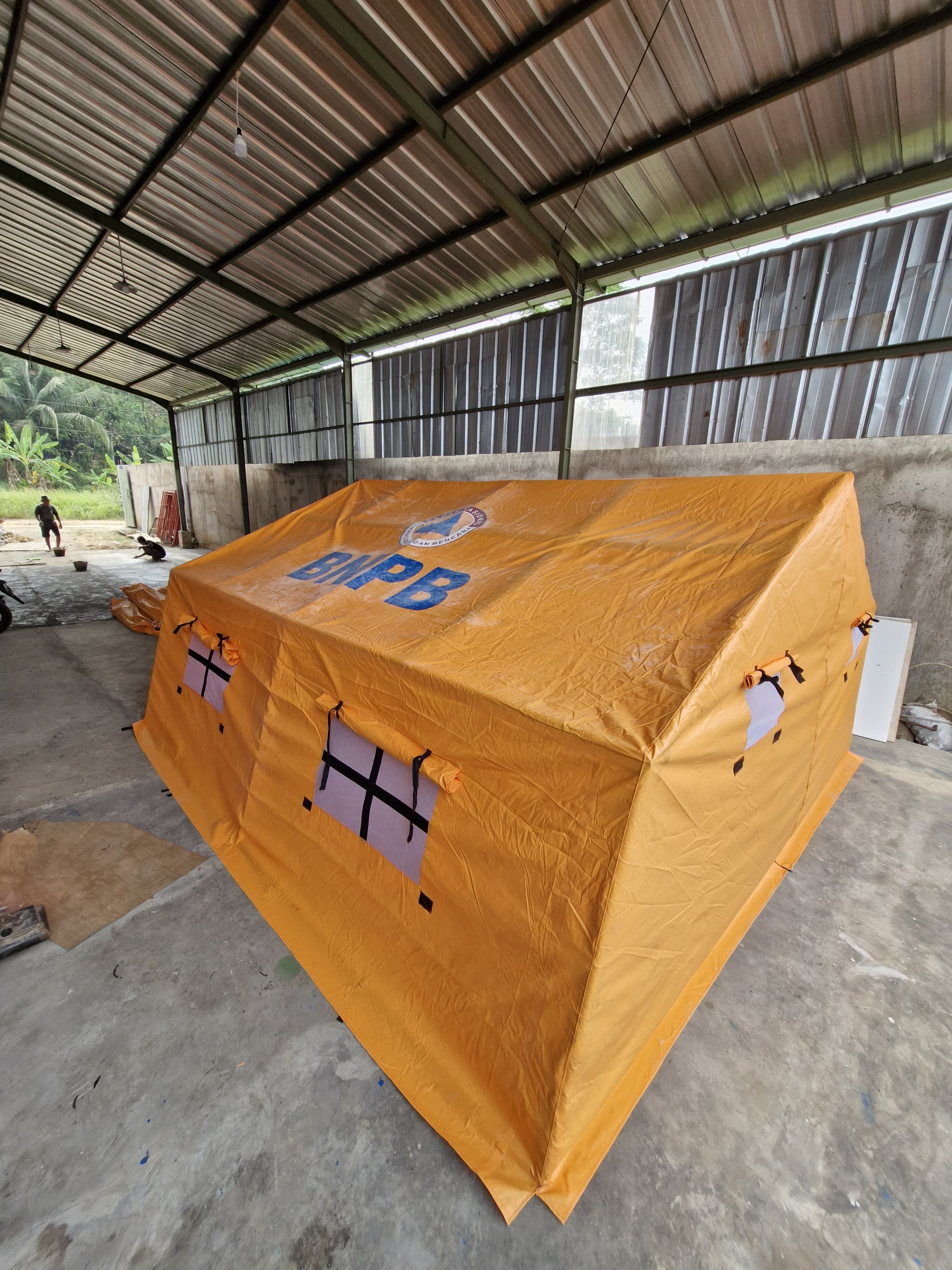 Tenda Keluarga